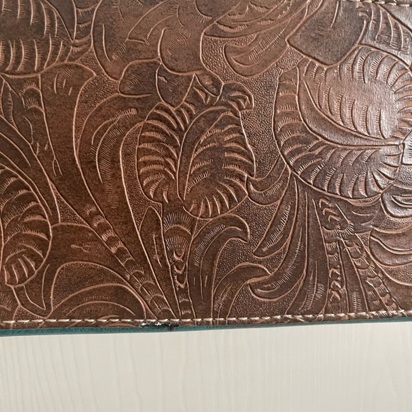 Western - Cross - Rhinestone - Concealed Carry Handbag - Picture 6 of 7